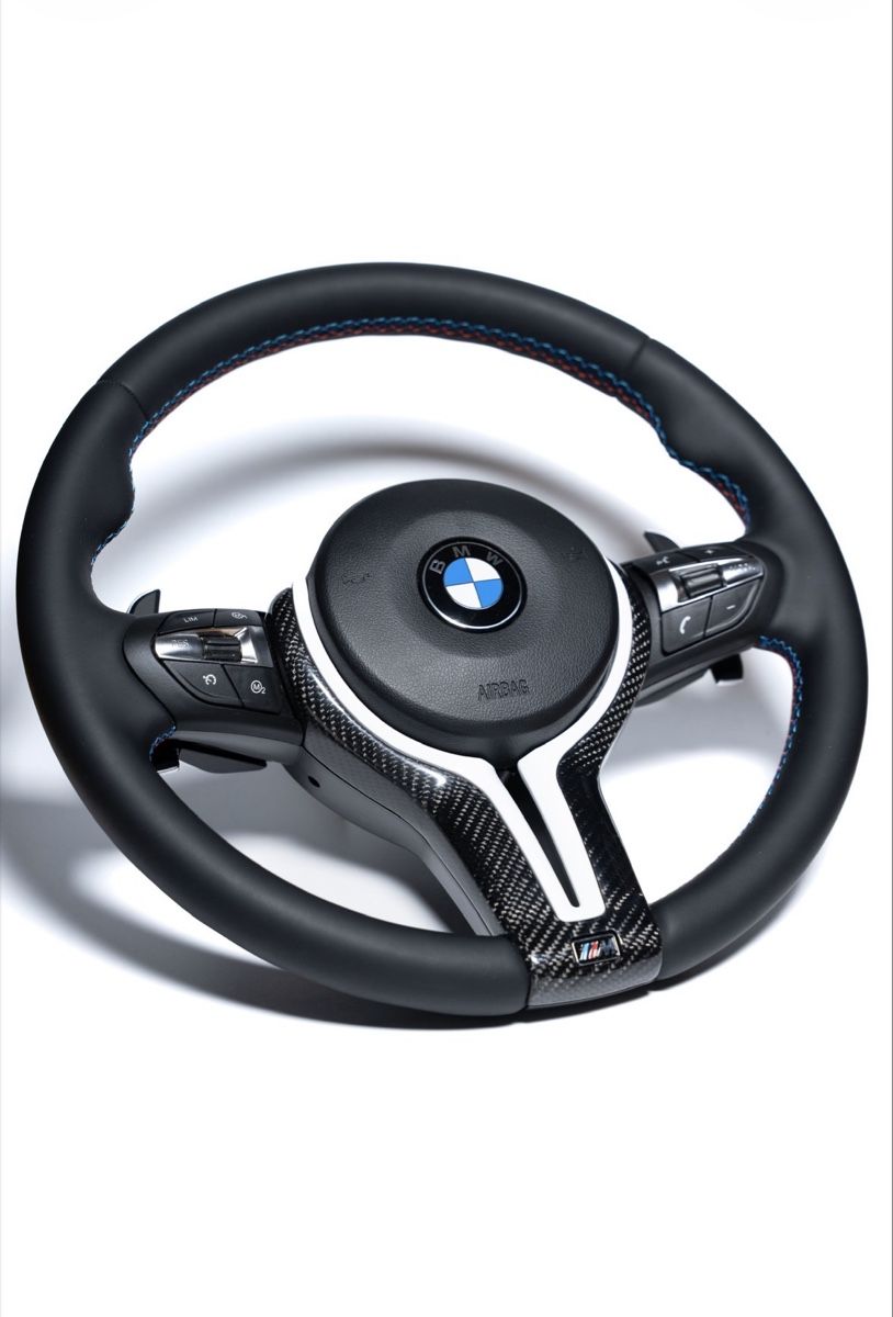 BMW Tutti pezzi di ricambio auto: BMW Lenkrad – Nuovo e nell'imballaggio originale da Brügg BE venduto da DENKOSTEERING_1 1
