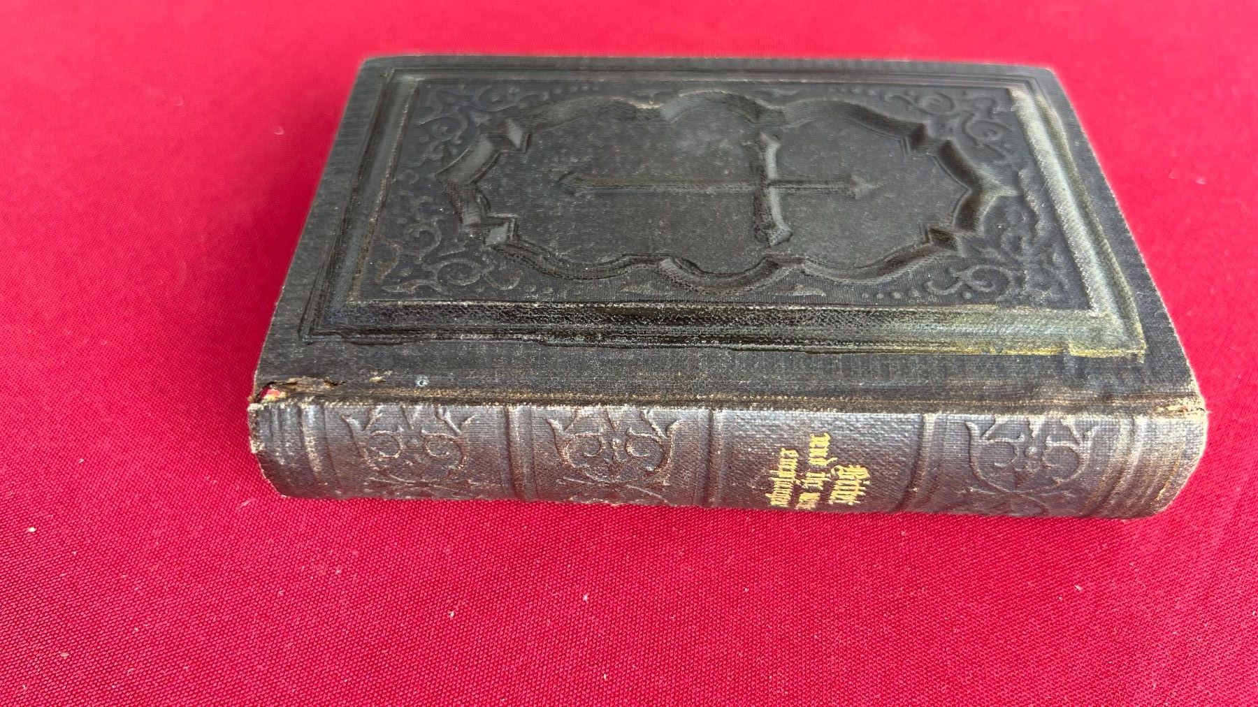 Bücher: Antike Andachtsbuch mit Kreuzmuster – Gebraucht aus Schübelbach von Dolly990_2 2