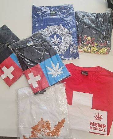 Divers T-shirts neufs, motifs humoristiques