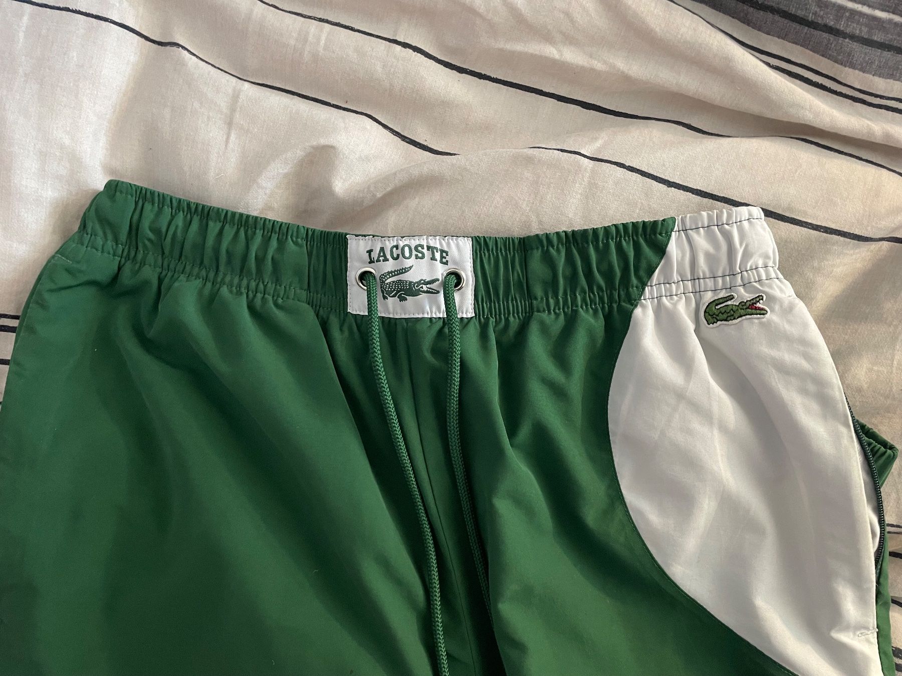 Lacoste Pantaloni: Lacoste Trackpants – Usato da Therwil venduto da YA-8 1