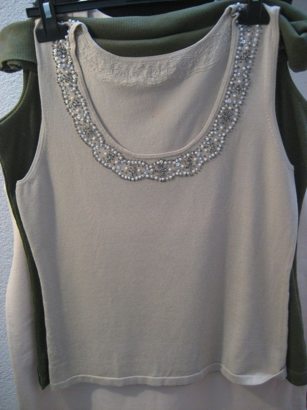 Top: Lot 3 tops taille L – Usato da Delémont venduto da marryb
