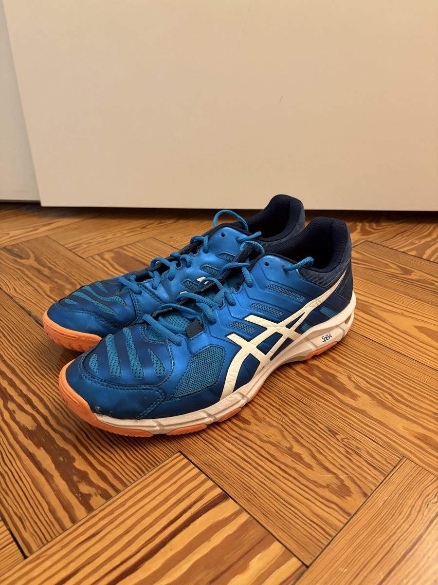 Asics Chaussures hommes: ASICS Gel-Beyond Hallenschuhe Gr. 46 blau – D'occasion à Zürich par jak_89nh