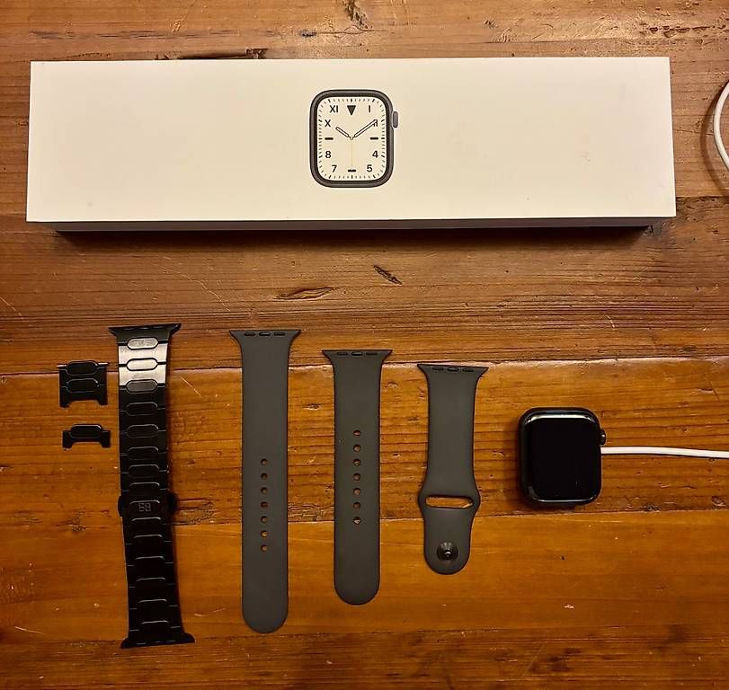 Smartwatch: Apple Watch Series 7 Cellular 32 GB – Gebraucht aus Zürich von fel_k9mp