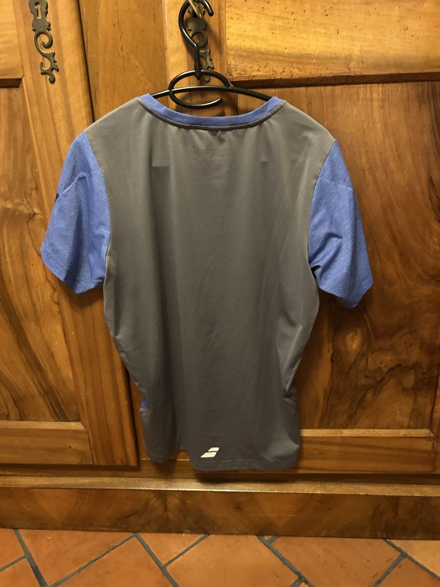 T-shirt: Sport Shirt – Usato da Basel venduto da and_pky9 1
