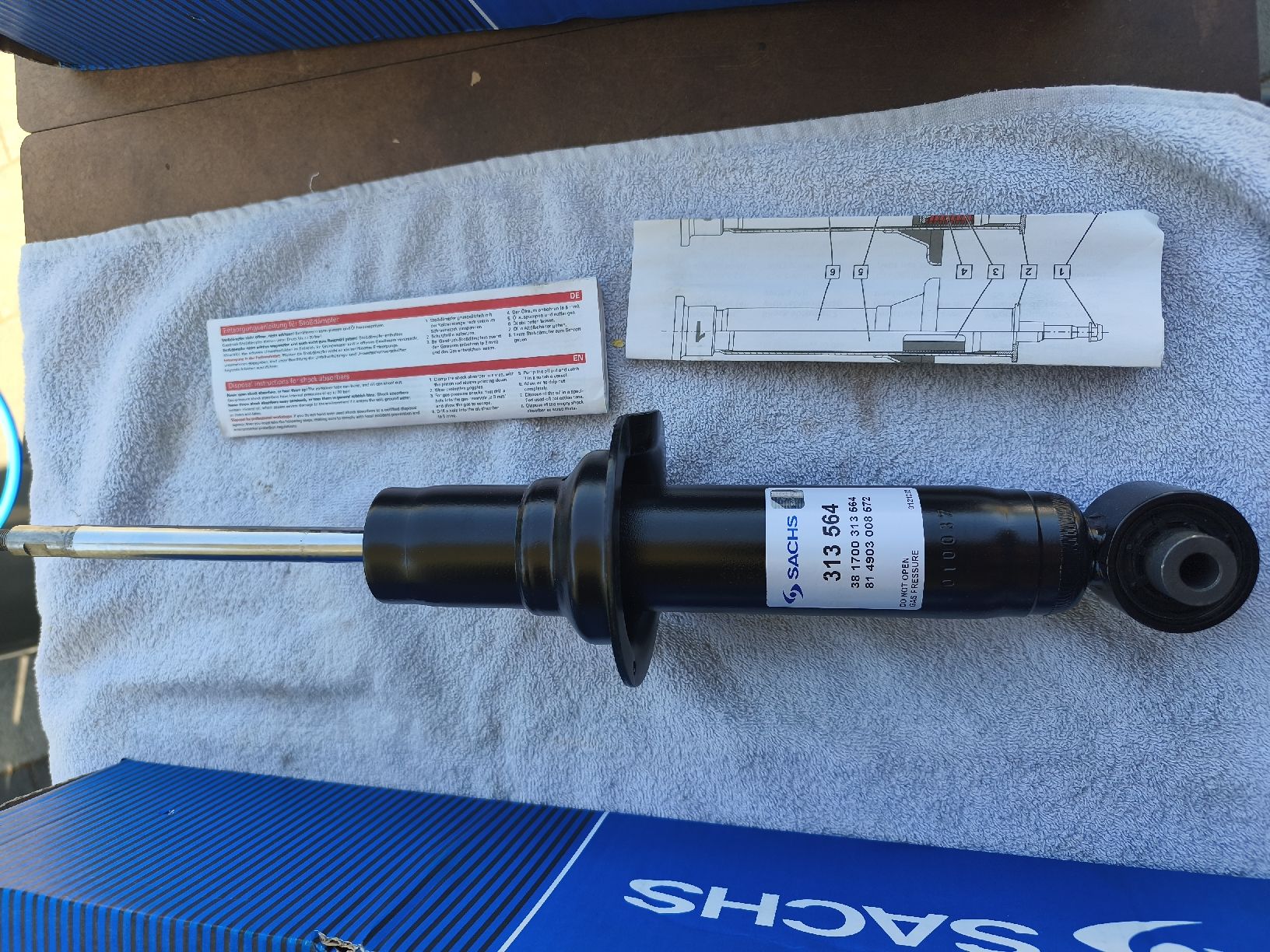 Tutti pezzi di ricambio auto: Stossdämpfer Sachs NEU 2 Stk. – Nuovo e nell'imballaggio originale da Recherswil venduto da Sruscha58 2