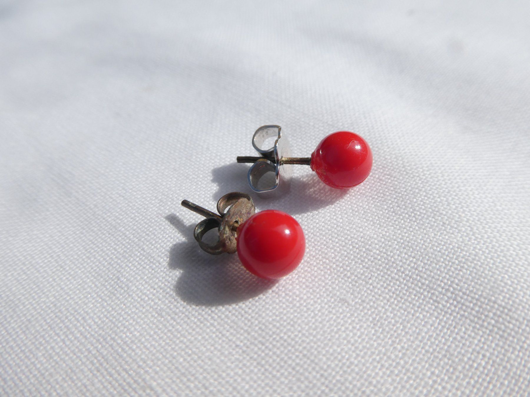 Ohrringe & -stecker: Vintage Ohrstecker, Modeschmuck – Gebraucht aus Gattikon von kaandooh