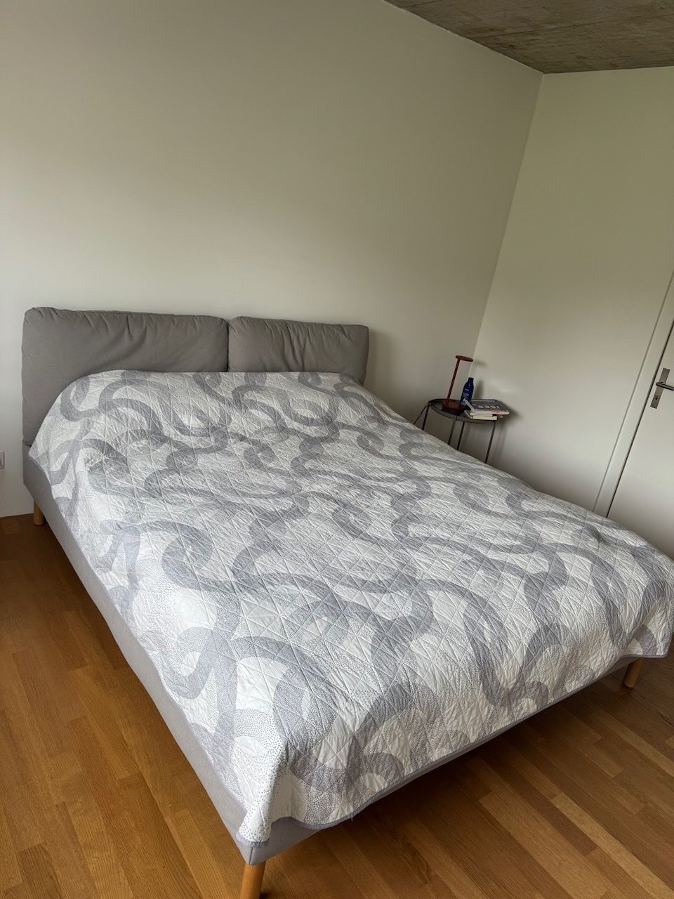 Letti: Upholstered king size bed 180x200 cm – Usato da Basel venduto da vre_b5r8