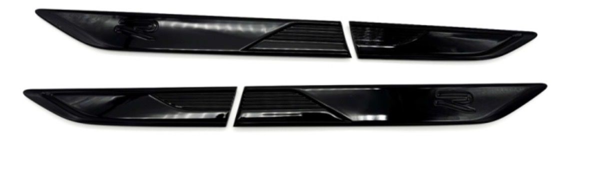 VW Tutti pezzi di ricambio auto: VW Tiguan Embleme Schwarz – Nuovo e nell'imballaggio originale da Raron venduto da KMT-Logistics 1
