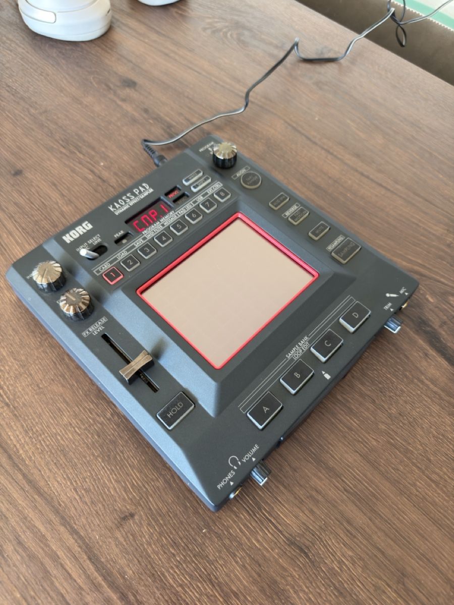 Korg Strumenti musicali: Korg Kaoss Pad KP3 dynamic effect sampler good condition – Usato da Zürich venduto da Rocola26