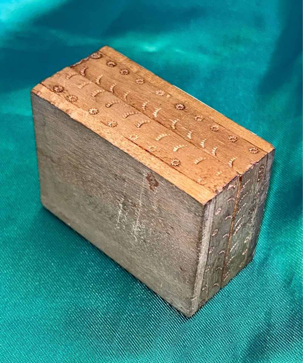Portagioie: Holzschatulle handgeschnitzt mit Mosaik-Einarbeit – Usato da Zürich venduto da Juancarlos1 3
