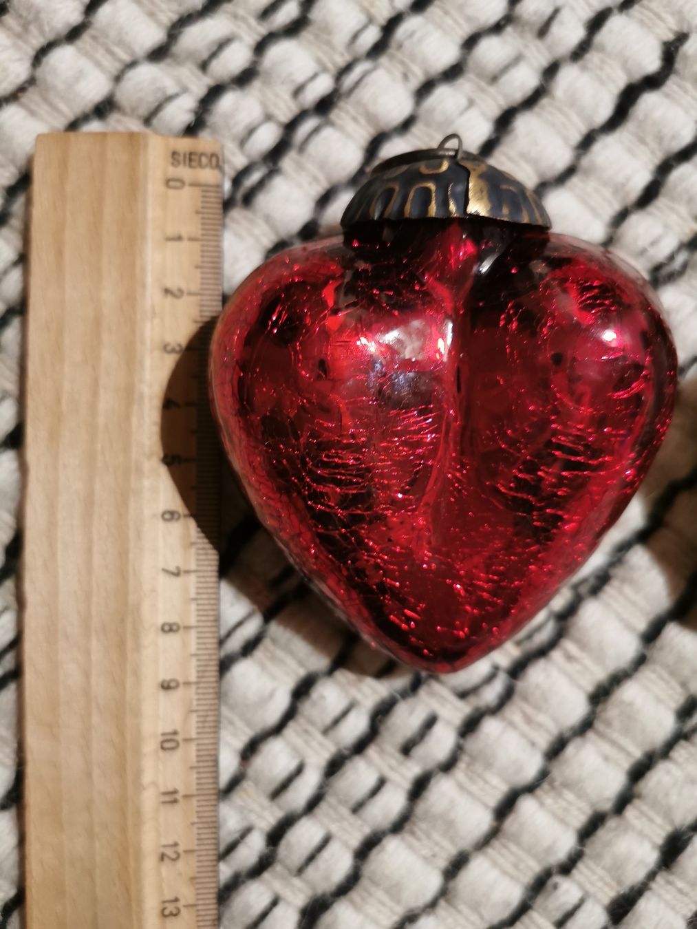 Tutte le decorazioni: 5 Weihnachtskugeln Herzen Biedermeier rot Shabby Chic – Usato da Luzern venduto da Brueschi 2
