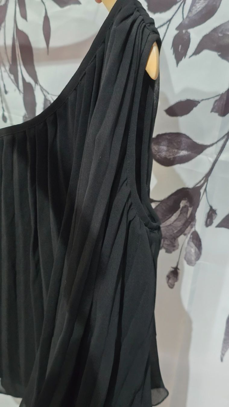 Asos Tops: ASOS Chiffon Top - 32 - One-Shoulder – Gebraucht aus Thalwil von VitaMini 1