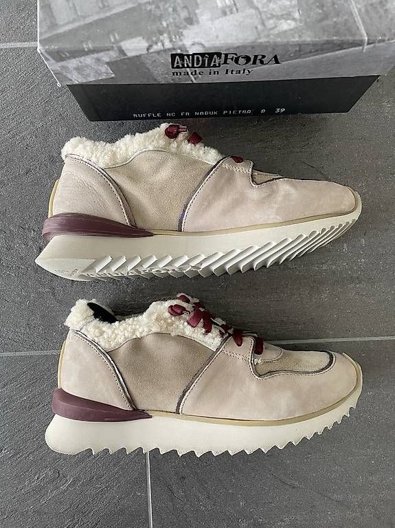 Chaussures femmes: Wintersneaker mit Lammfell – D'occasion à Meisterschwanden par xX3000Xx 3