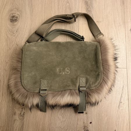 Superbe sac besace U.S Daim & vraie fourrure de renard Neuf