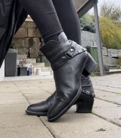 Schwarzer Übergangsschuh👢