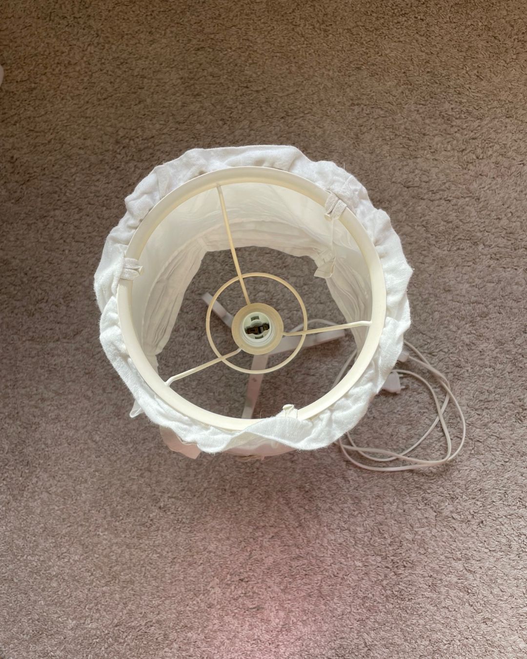 Ikea Lampade: IKEA Tischlampe mit Stoffschirm, weiss – Usato da Baar venduto da Beneman 2