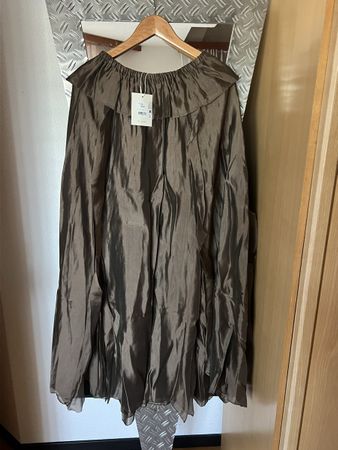 The garment Gilian statement maxi skirt olive