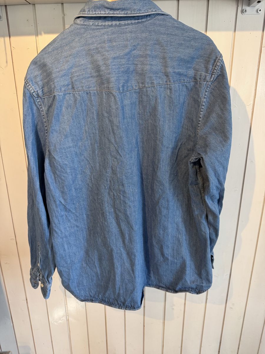 Lacoste Camicie: Chemise Lacoste Taille L/XL – Usato da fey venduto da Caductilometre 1