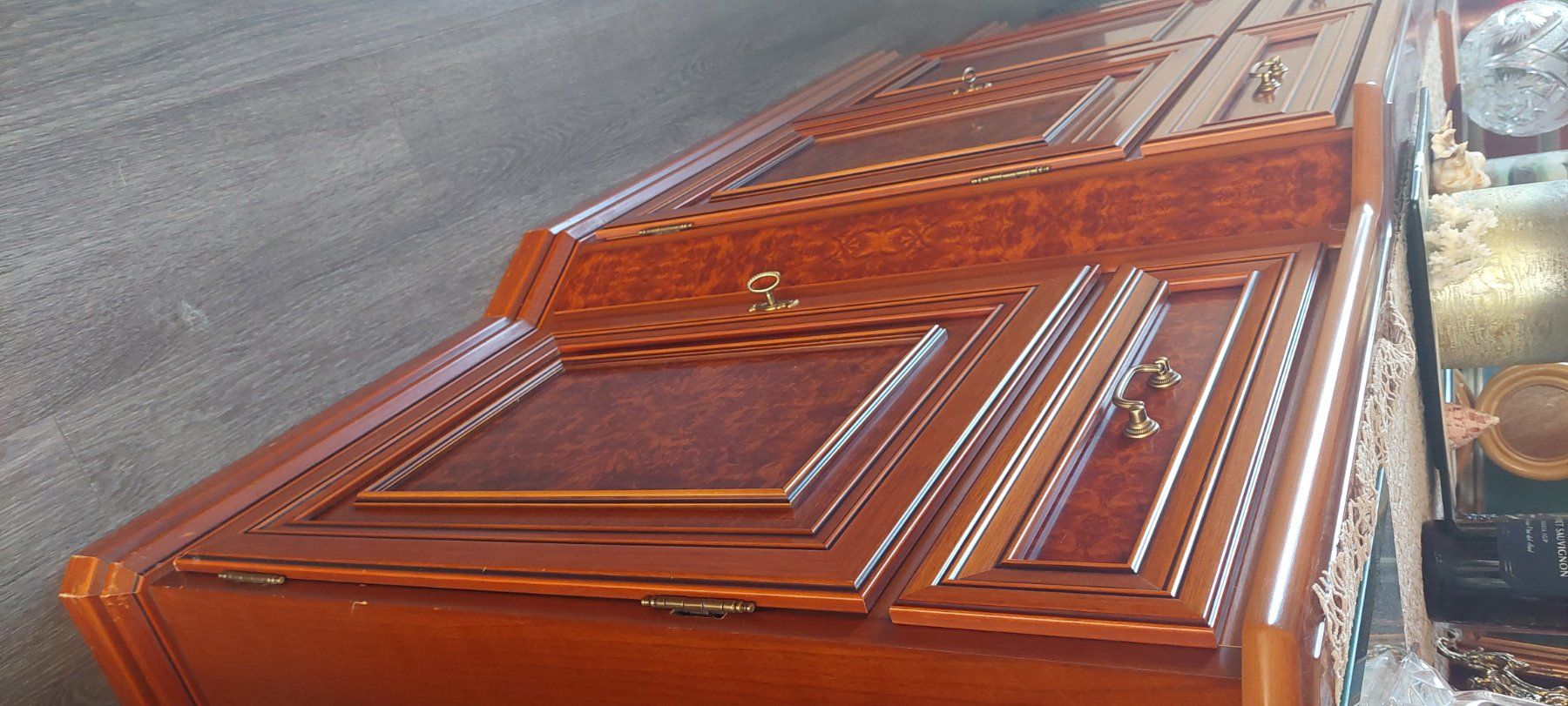 Tischset: Esszimmermöbel Vitrine Tisch Stühle Anrichte Set – Gebraucht aus Urtenen-Schönbühl von Cbuyer 4