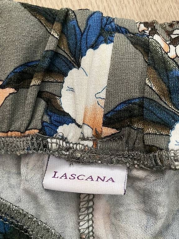 Pantaloni: Bequeme Culotte Hose in Grösse 38 – Usato da ballwil venduto da finduss99 1