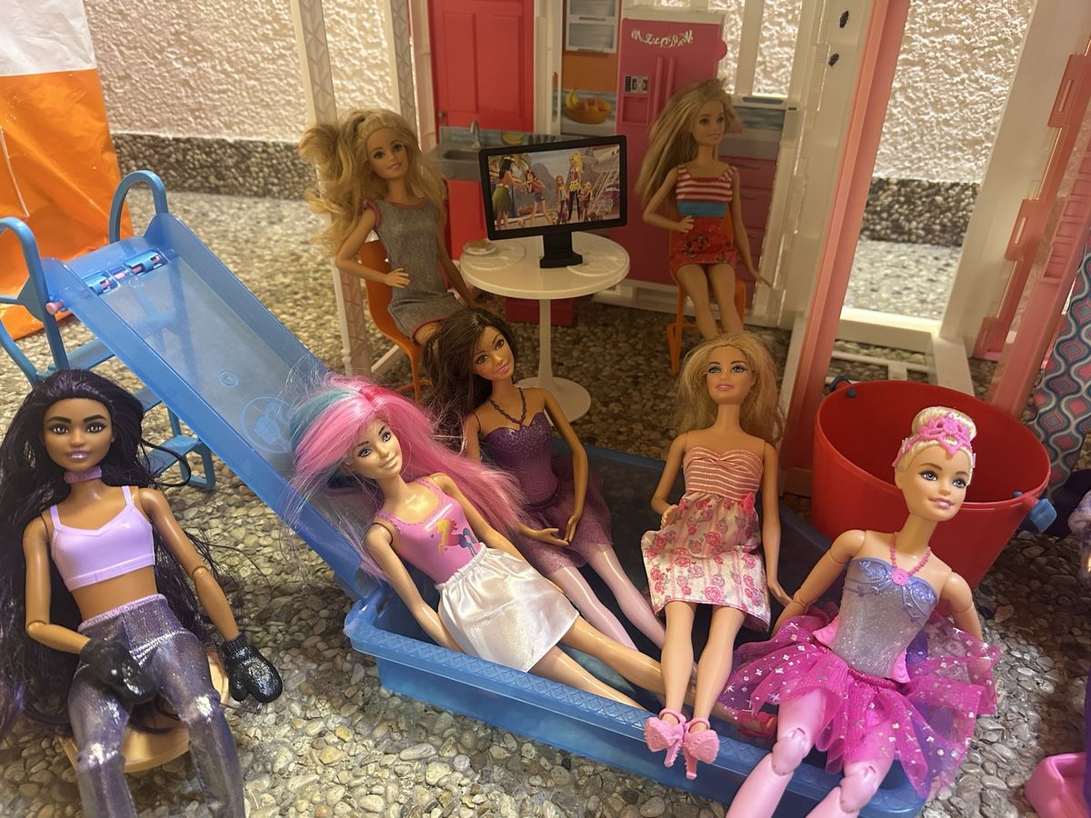 Mattel Casette per bambini: Maison Barbie Poupées et Accessoires  – Usato da Givisiez venduto da sgu_k58r 5