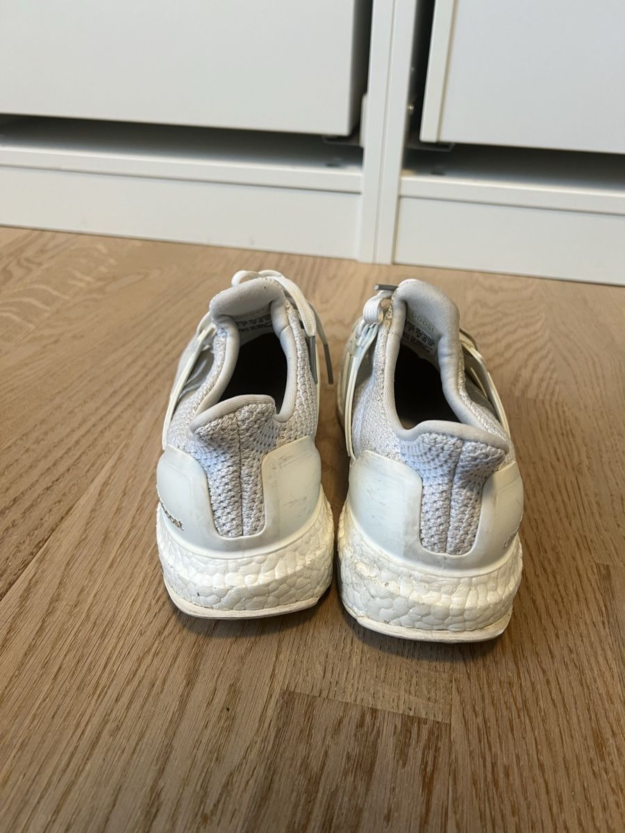 Adidas Scarpe da uomo: Adidas Ultraboost tripple white – Usato da Bülach venduto da deinmica 4
