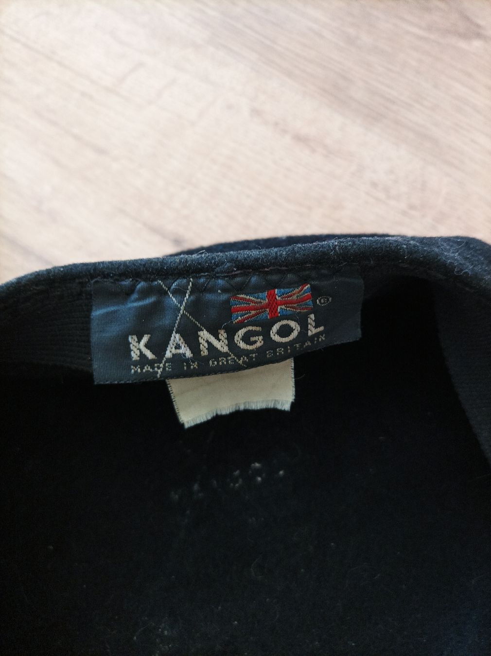 Kangol Copricapi, berretti & cappellini: Beret Kangol noir taille M – Usato da La Chaux-de-Fonds venduto da AbsintheBilly 2