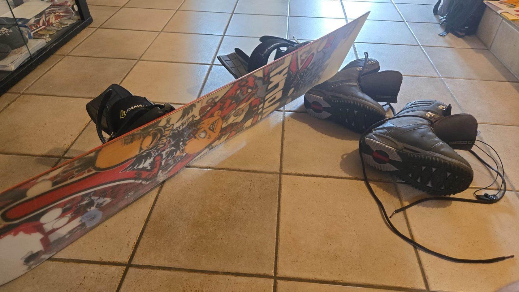 Burton Board: Snowboard Set mit Boots Gr. 37, Occasion – Usato da Mellingen venduto da ReLoveit 2