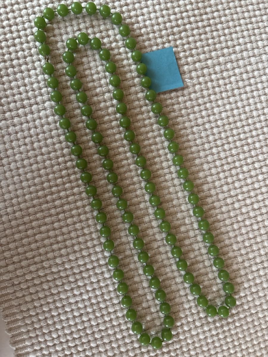 Colliers: Modeschmuck kette aus Kunststoff – D'occasion à Rümlang par BoutiqueMonique16