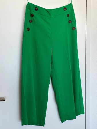 Grüne Damen Hose Culottes mit Knöpfen - 36 (S) - wie NEU!