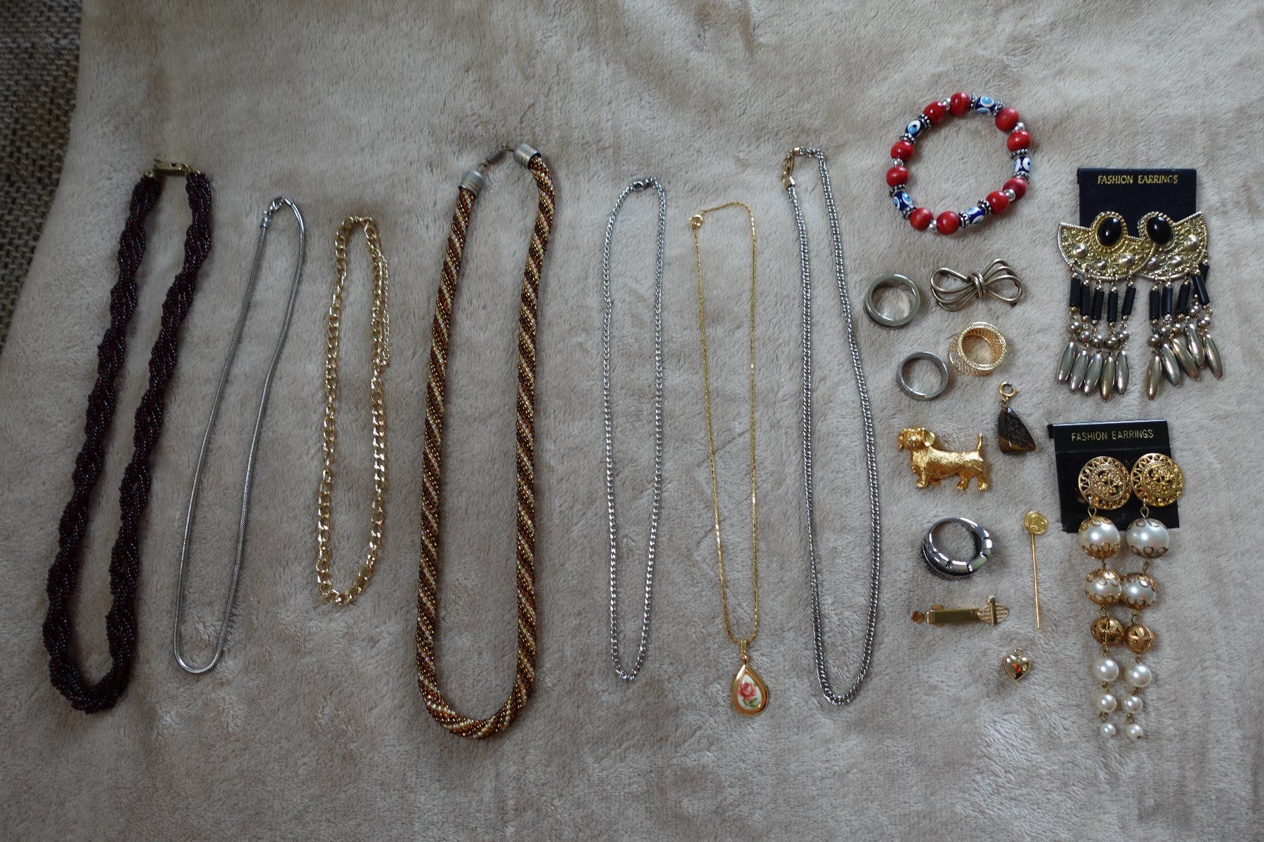 Altri gioielli: 1 schönes 22 teiliges Modeschmuck Set – Usato da rorschach venduto da Babsi64