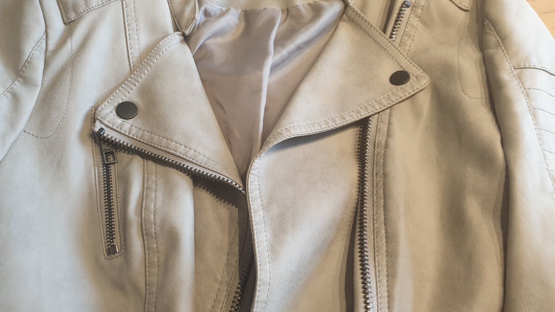 Only Giacche: Only Kunstlederjacke Grösse XS grau – Usato da Gunzgen venduto da 0Aurin0 2