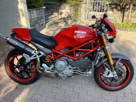 Ducati Monster 1000 S4Rs Testastretta