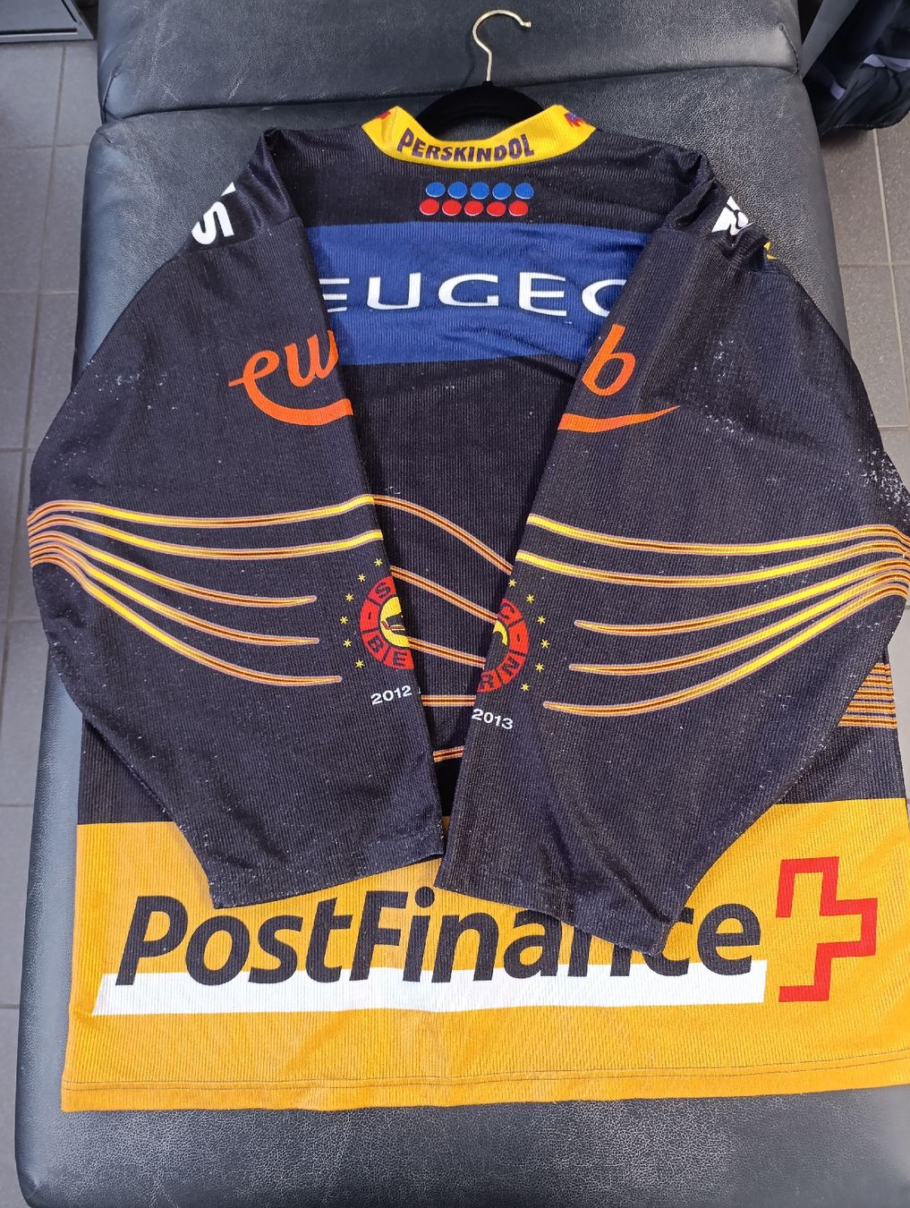 Canottiere & Pantaloni: ORIGINAL SC BERN SCHWEIZER MEISTER TRIKOT 2012/2013 – Usato da Avry-sur-Matran venduto da dav_nm5p 4
