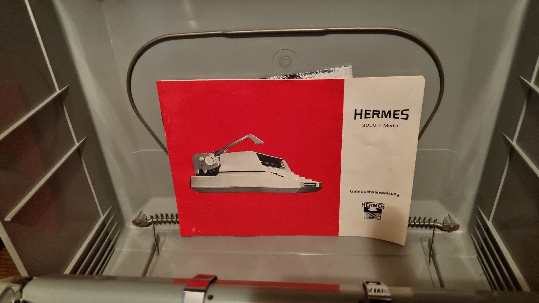 Schreibmaschinen: Schreibmaschine HERMES media 3 – Neu (gemäss Beschreibung) aus Sarnen von Misha3 4