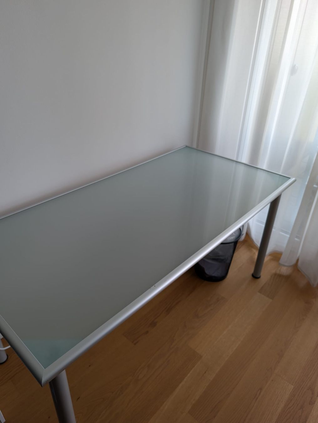 Ikea Scrivanie: Schreibtisch Glas – Usato da Sursee venduto da sam_6xt9