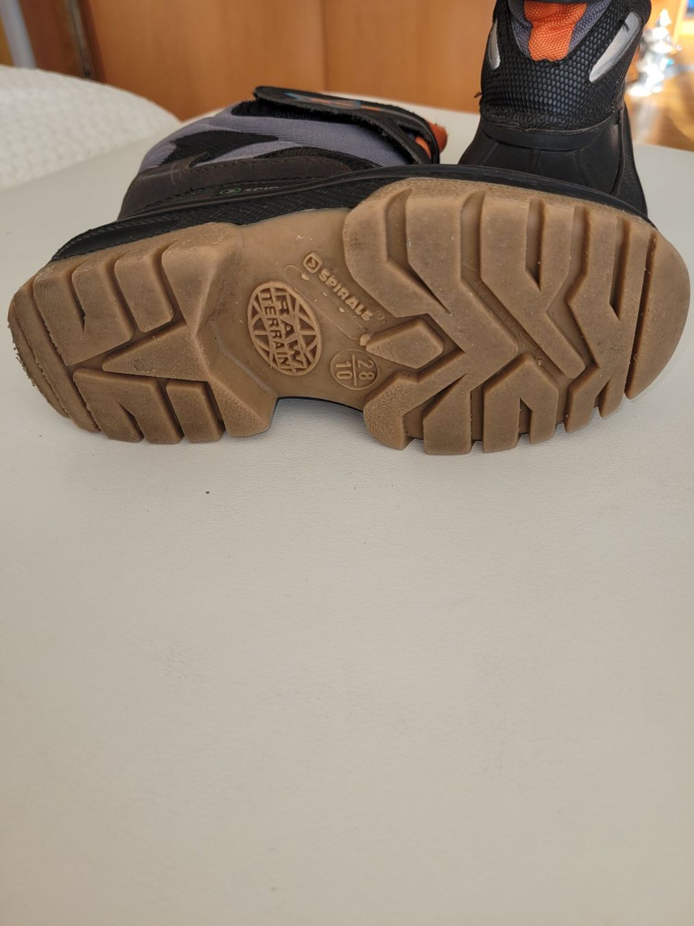 Schuhe für Jungen: Winterstiefel Grösse 28 – Gebraucht aus Uster von Gabi64 2