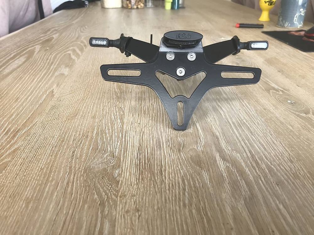 Tutti i ricambio per moto: Kennzeichenhalter Honda CBR 1000 RR-R – Usato da Wolfhalden venduto da NeNi_79 1
