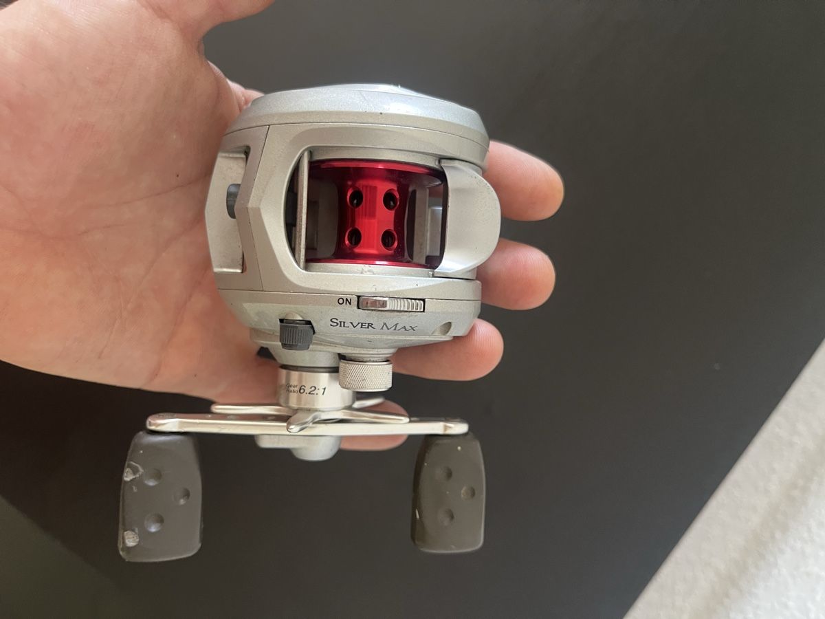 Abu Garcia Tamburi & Mulinelli: Abu Garcia Silver max Baitcaster Rolle – Usato da Basel venduto da Julian_280 2