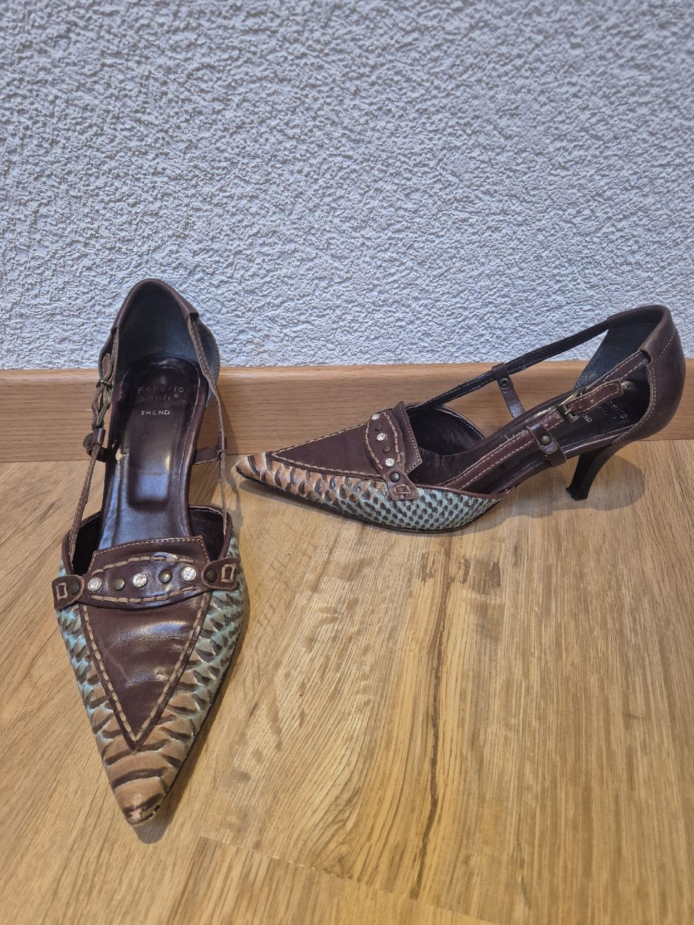 Roberto Santi Chaussures femmes: Roberto Santi braun Python-Look Grösse 36-38 – D'occasion à St. Gallen par ali_tms5