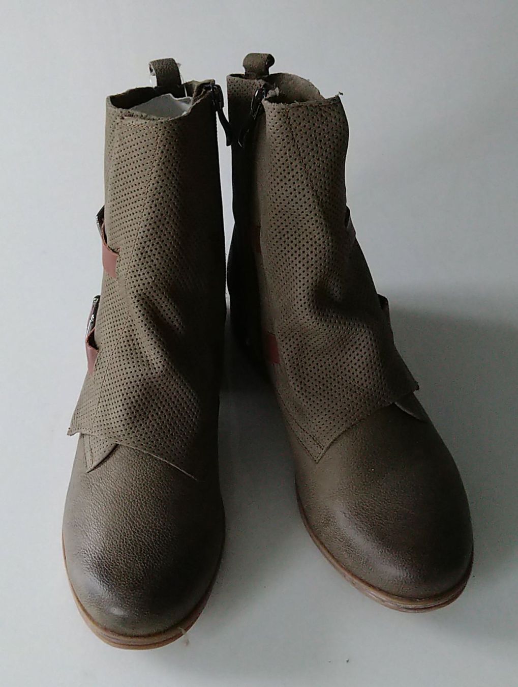 Damenschuhe: Stiefelette LASOCKI Gr. 40 – Neu (gemäss Beschreibung) aus Degersheim von 191maschina46