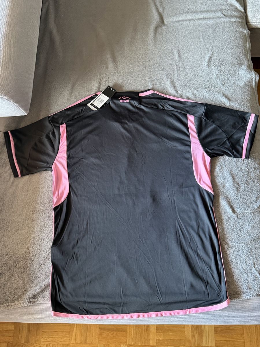 Adidas Leibchen & Hosen: Maillot Inter de Miami – Neu und originalverpackt aus Montreux von DMtop 1