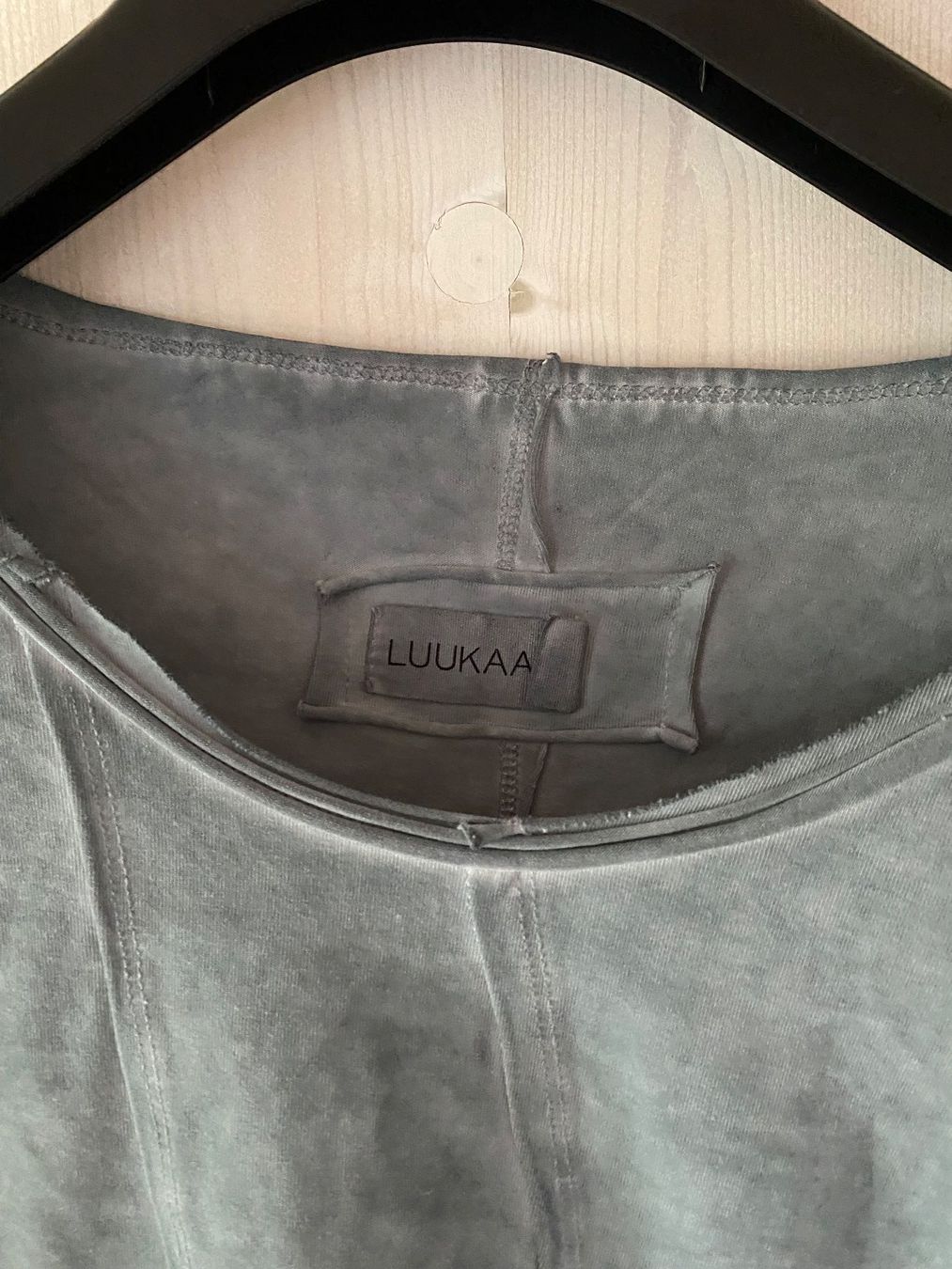 Pullover & Sweatshirts: exklusives Obertail Lukaa ca. Grösse S – Gebraucht aus Lüchingen von LIDB 1