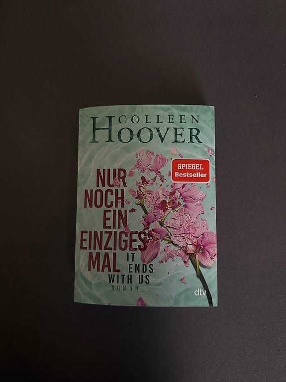 Libri: Colleen Hoover  Nur noch ein einziges Mal (It Ends With Us) – Usato da Winterthur venduto da hndrxxoxo