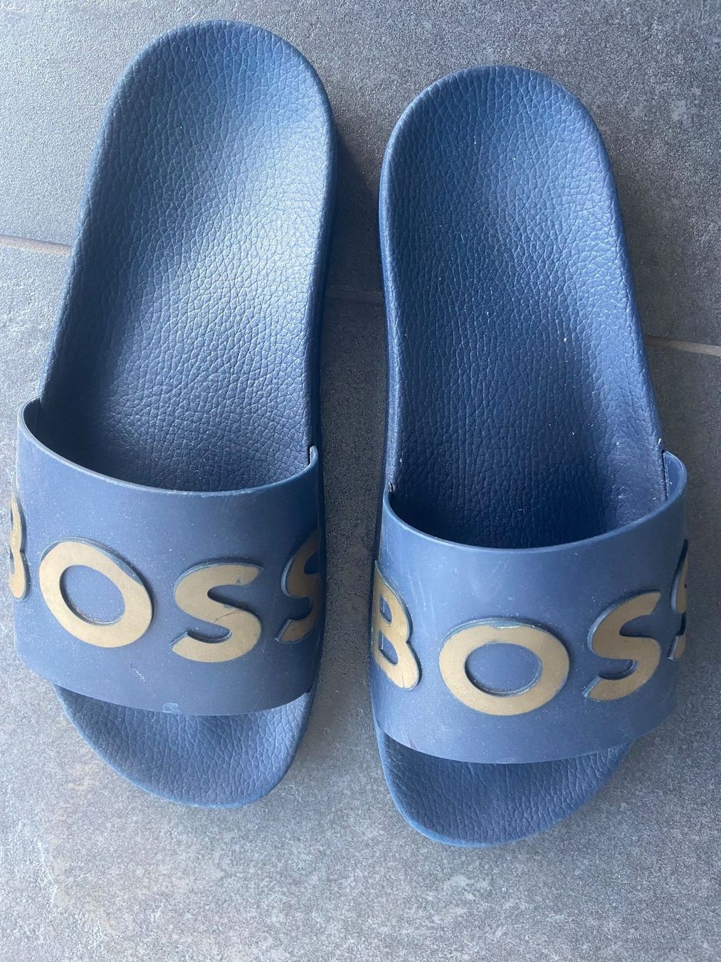 Hugo Boss Scarpe da uomo: Badelatschen von BOSS Grösse 39 – Usato da Pratteln venduto da Miki_