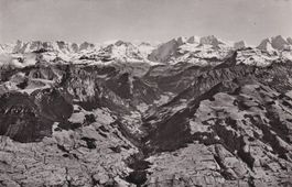Niesen Kulm Kiental und Blümlisalp