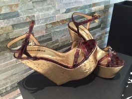 Neu DSQUARED2 Sandalen mit Plattform