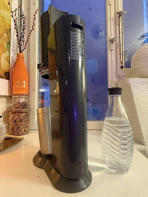 Appareils de cuisine: Soda stream mit extra Glasflaschen – D'occasion à Zürich par Molinetti 2