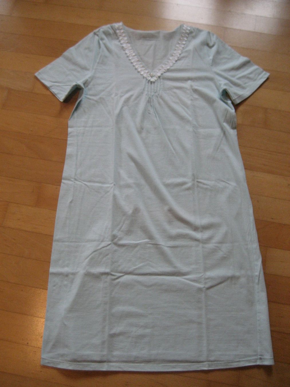 Negligees & Pigiami: Schönes Nachthemd, col. mintgrün – Usato da Unterengstringen venduto da Olifant4