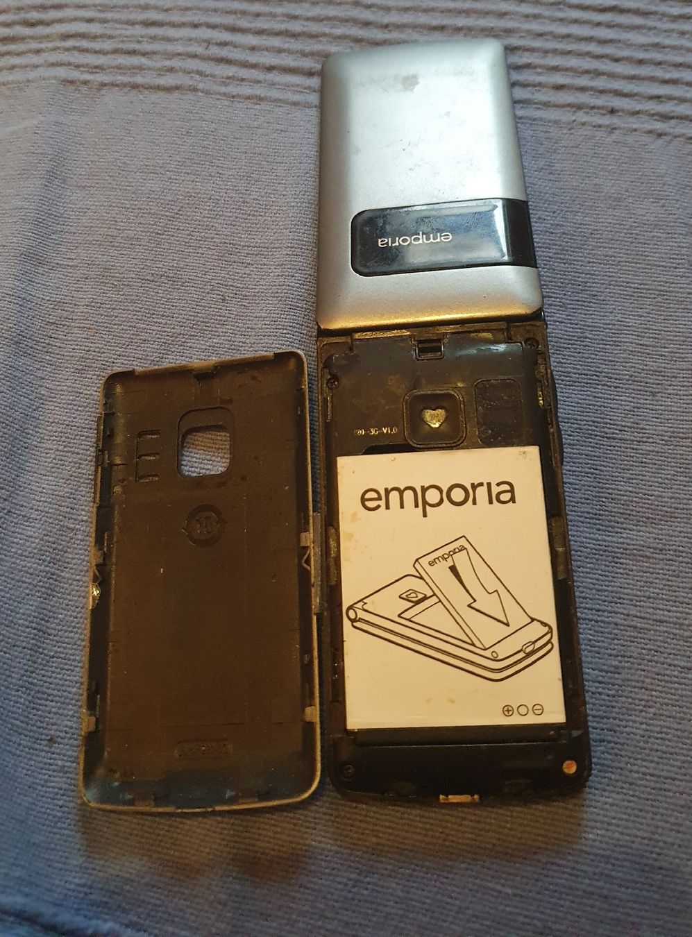Emporia Telefoni cellulari / Smartphones: Telephone Emporia pour pièces – Difettoso da Botyre (Ayent) venduto da Viperine 1